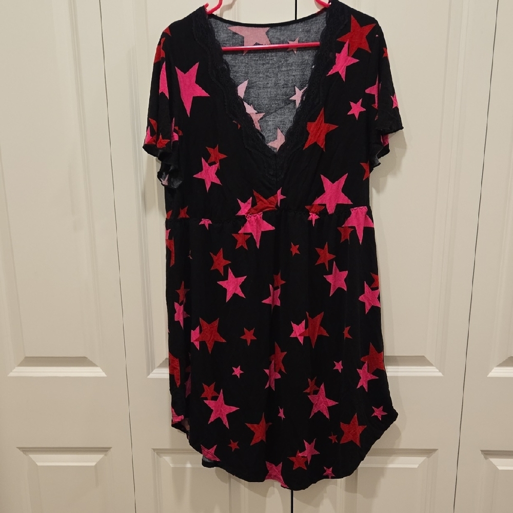 Torrid Black Sleepwear Gown with Pink& Red Star Accents & Lace Trim 2X
